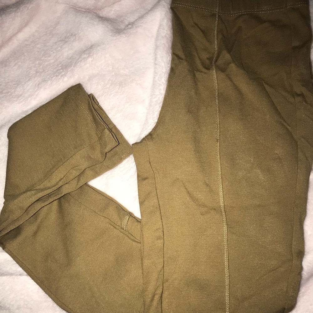 Khaki colors leggings